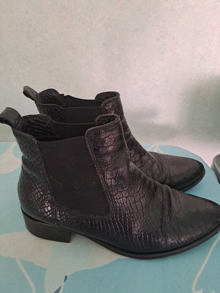 Enkellaarsjes maat 37, Kleding | Dames, Schoenen, Bruin, Lage of Enkellaarzen, Gedragen, Ophalen