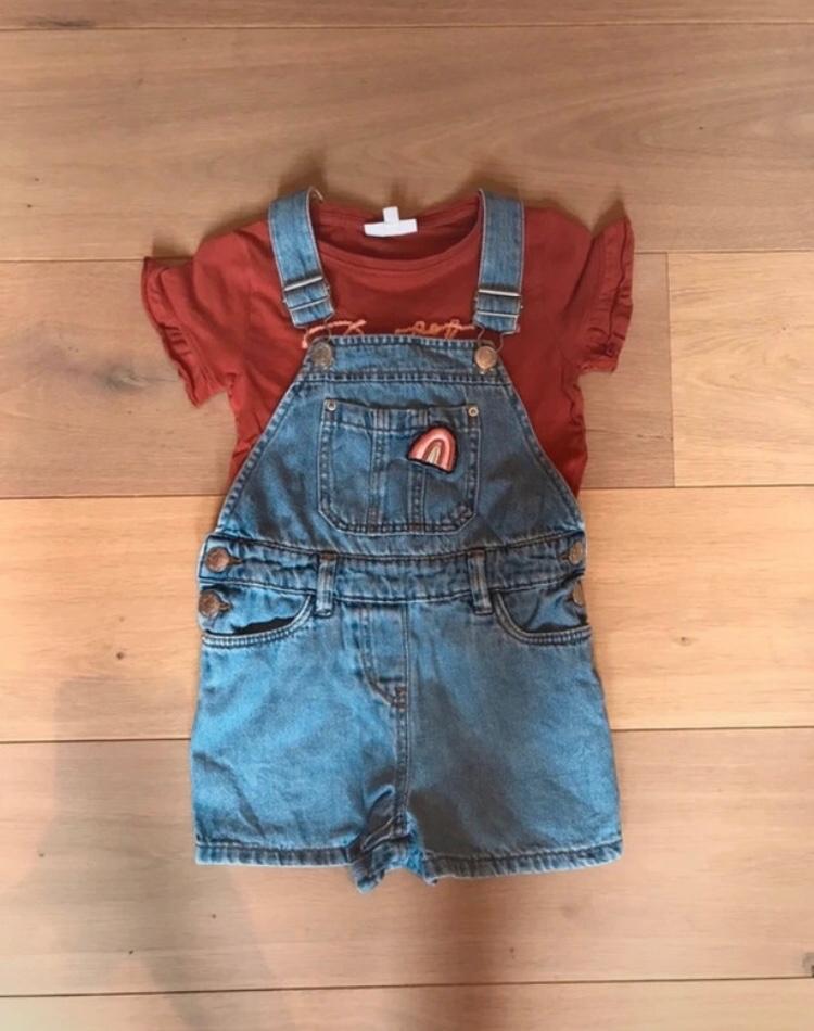 Salopette+shirt, Kinderen en Baby's, Kinderkleding | Maat 98, Meisje, Ophalen of Verzenden, Zo goed als nieuw, Setje