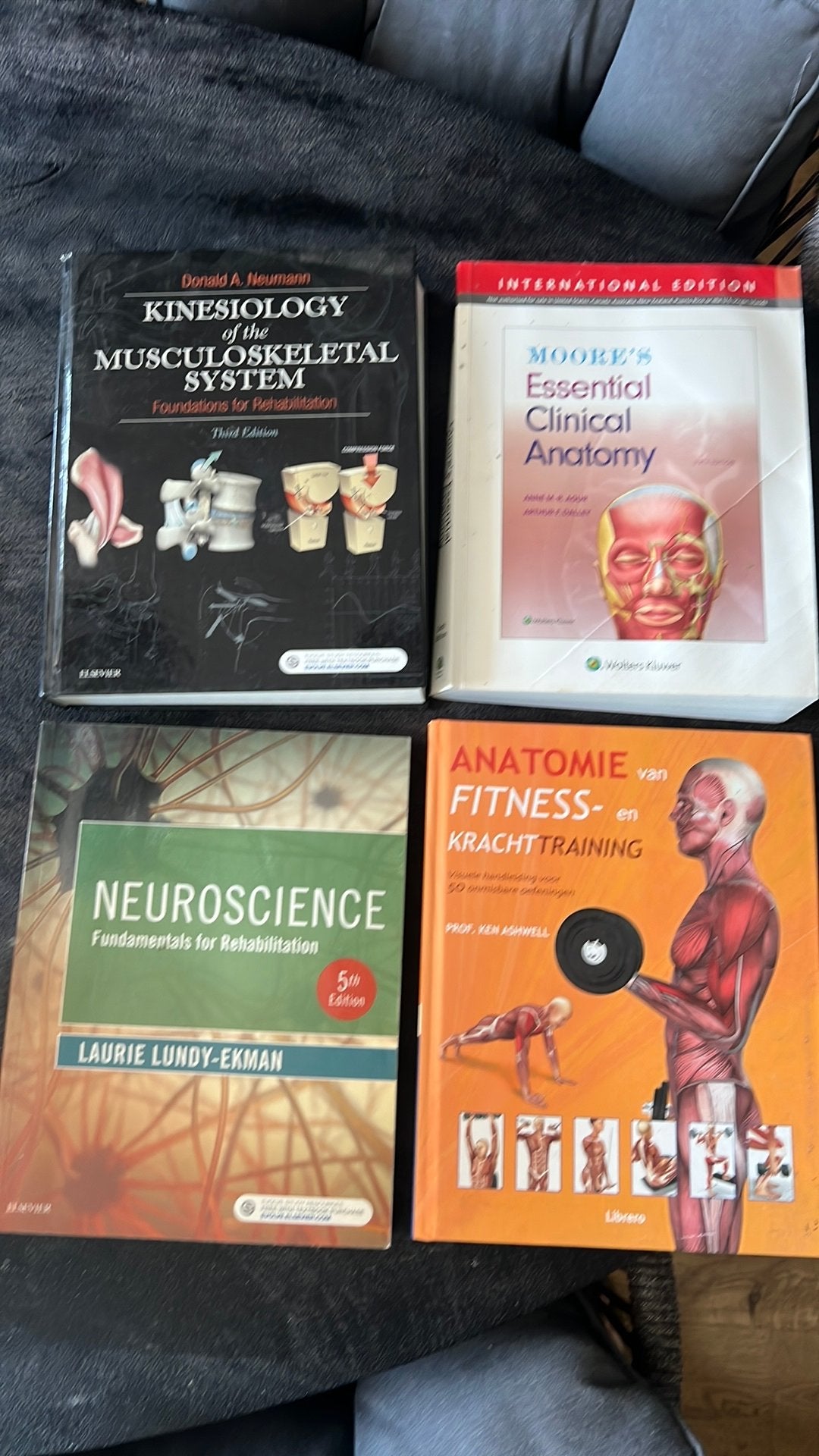 Diverse school boeken opleiding kinesist, Ophalen, Gelezen