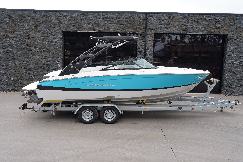 Regal LS2, Watersport en Boten, Speedboten, Zo goed als nieuw, Regal, Benzine, 200 pk of meer, Binnenboordmotor, Polyester, Ophalen