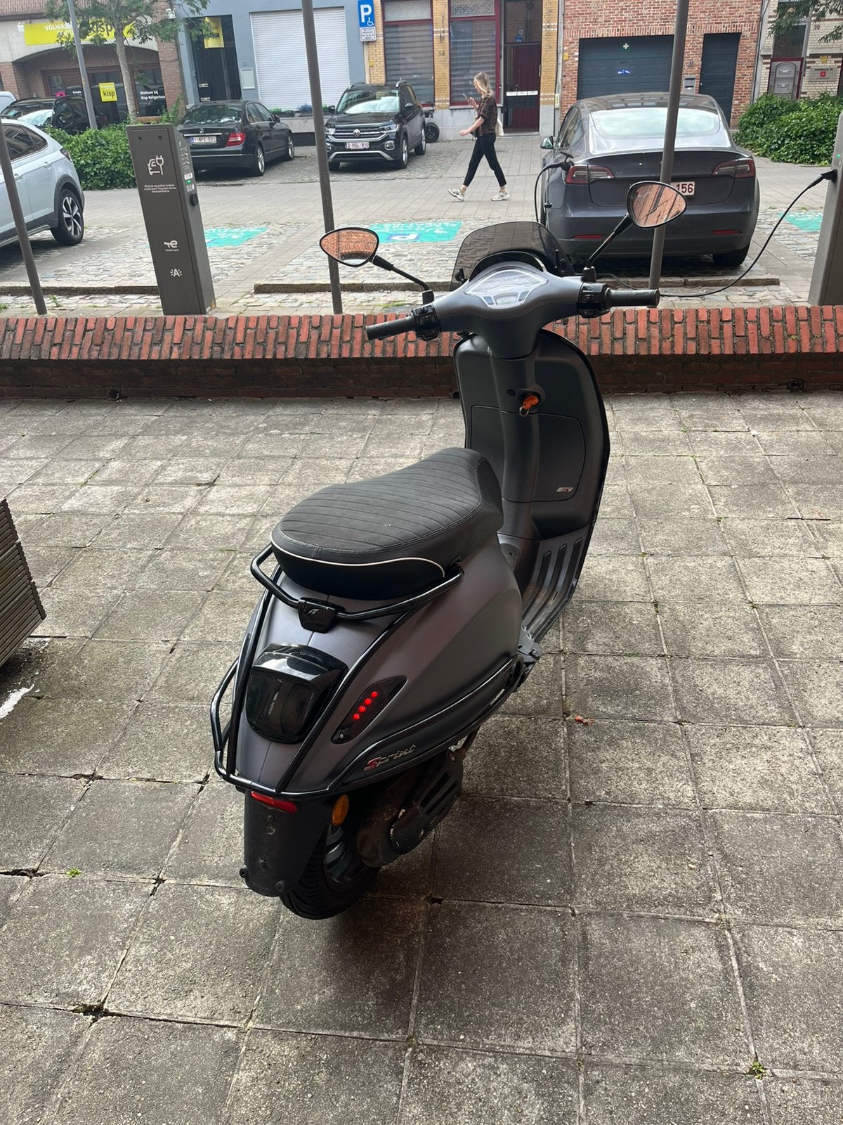 Vespa sprint 2020 a klasse, Fietsen en Brommers, Ophalen