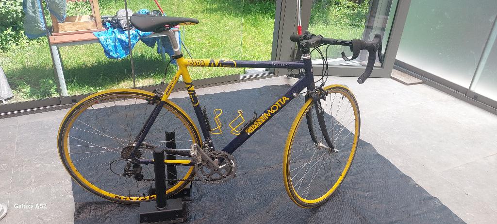 Vélo de course Gianni Motta bon état, Fietsen en Brommers, Fietsen | Heren | Sportfietsen en Toerfietsen, Gebruikt, Velgrem, Overige maten