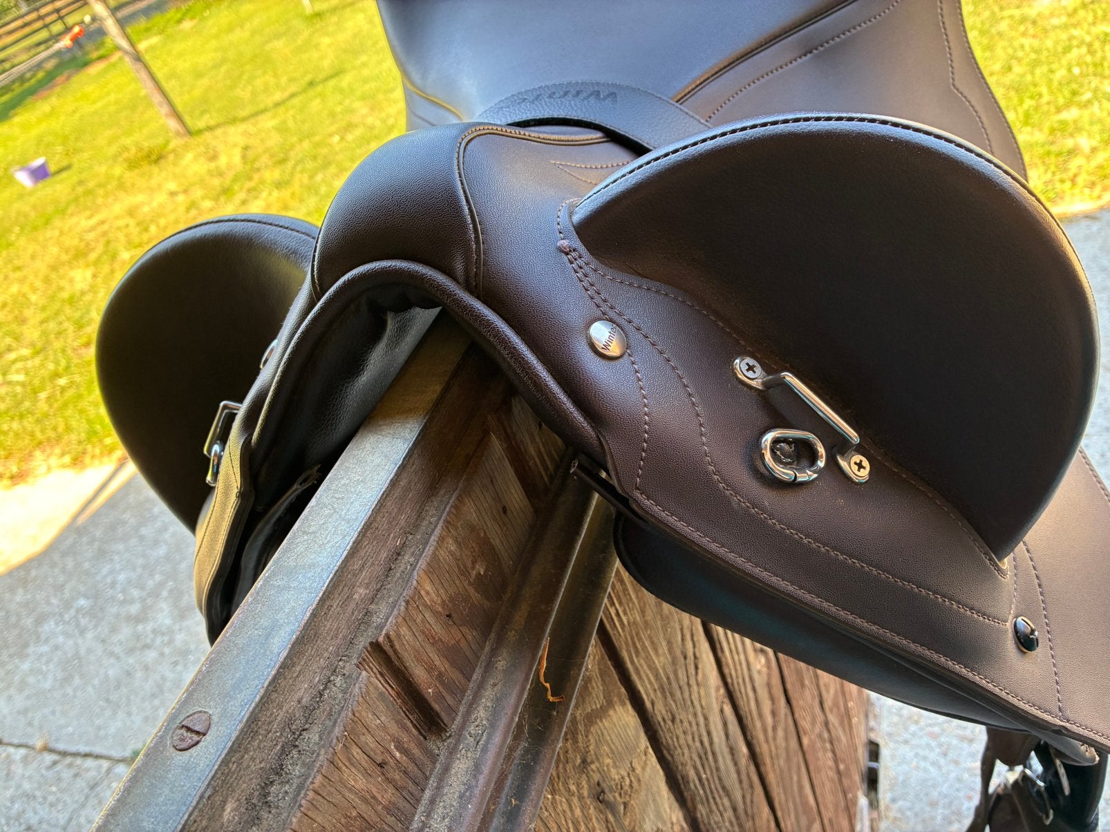 Australian stock zadel Wintec, Ophalen, L (17.5 inch), Inclusief stijgbeugels, Diepe zit