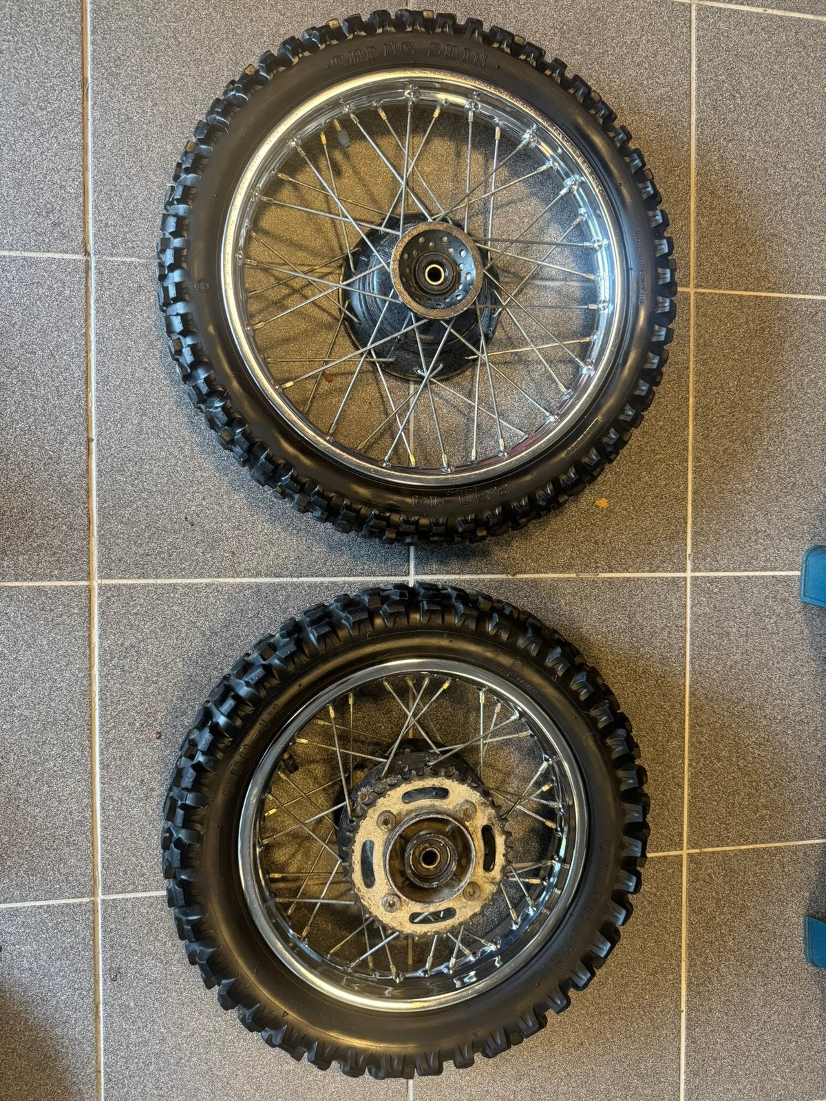 Set originele Honda velgen met tappenbanden voor CRF70/XR70, Fietsen en Brommers, Ophalen, Zo goed als nieuw