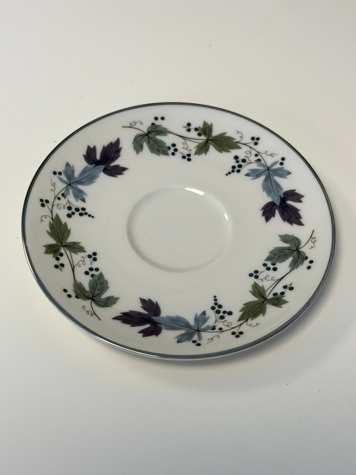 Royal Doulton Burgundy TC1001 schotel Theeschotel Porselein, Ophalen of Verzenden