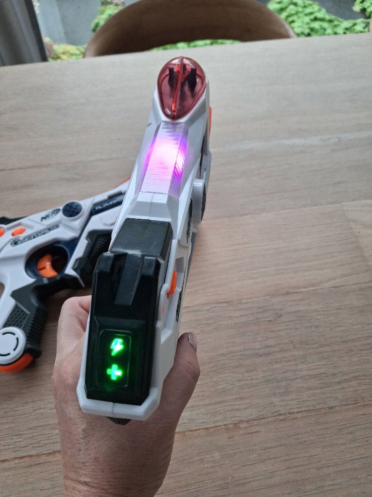 Nerf laser geweer, Ophalen, Gebruikt