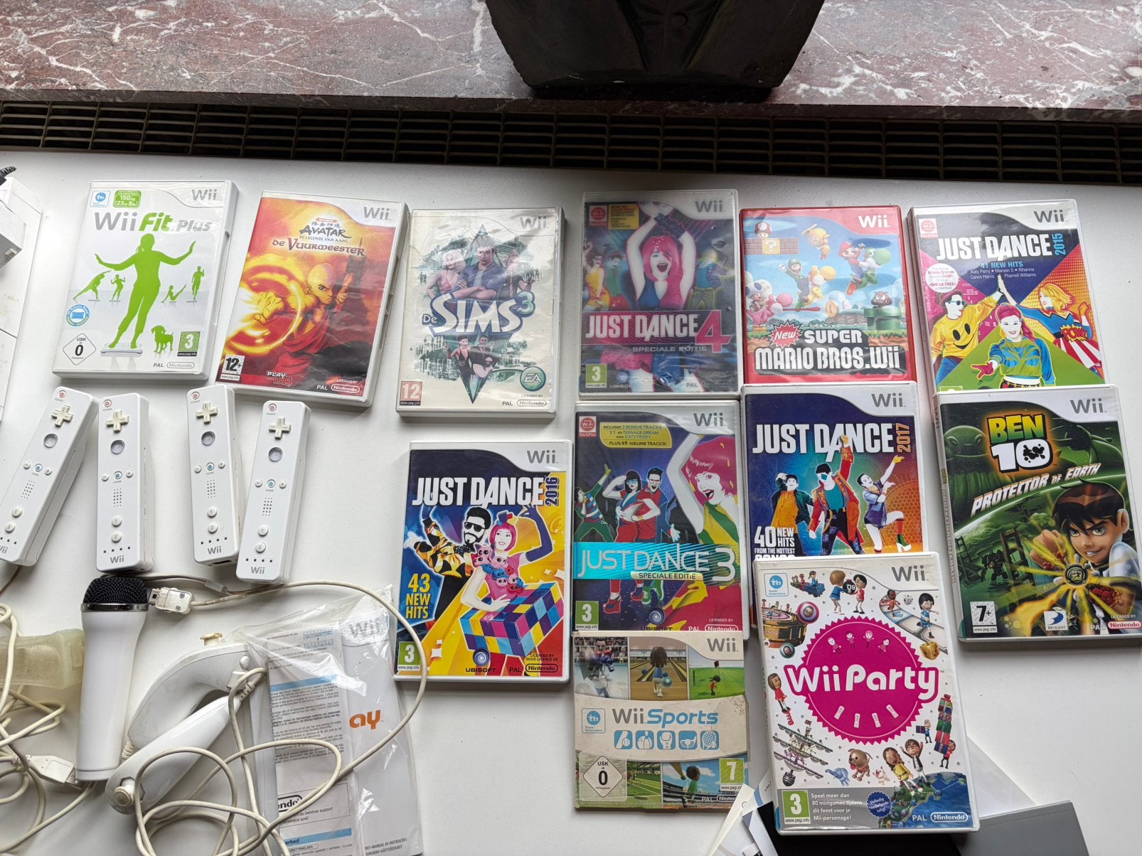 Geheel van 2 Nintendo’s WII met toebehoren en spelletjes, Games en Spelcomputers, Spelcomputers | Nintendo Wii, Ophalen, Gebruikt