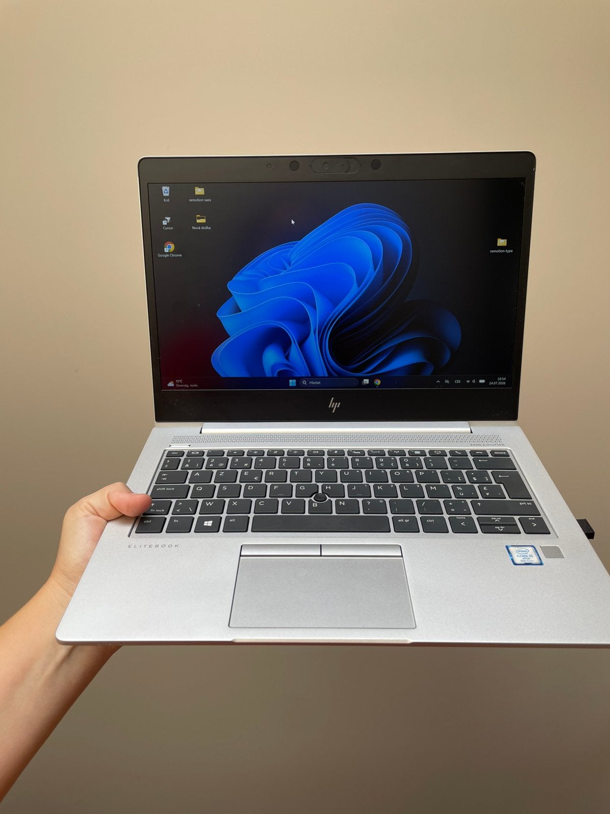 HP EliteBook - 16 Go de RAM, Intel Core i5, SSD, Full HD, Informatique & Logiciels, Ordinateurs portables Windows, Comme neuf