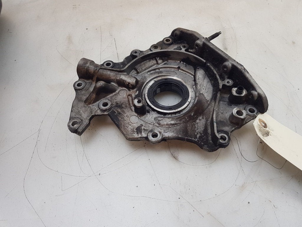 OLIEPOMP Opel Combo Cargo (|9686038880|1739537|CV6Q6600AA|), Gebruikt, Opel
