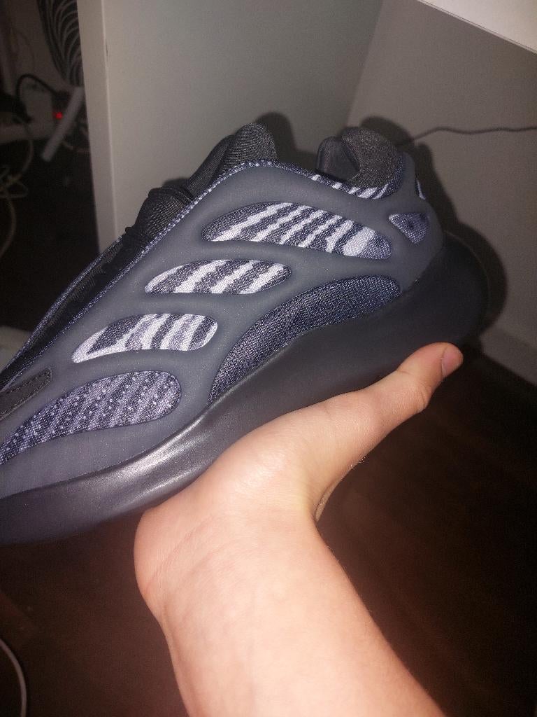 yeezy 700 v3, Neuf, Enlèvement ou Envoi, Chaussures à lacets, ADIDAS