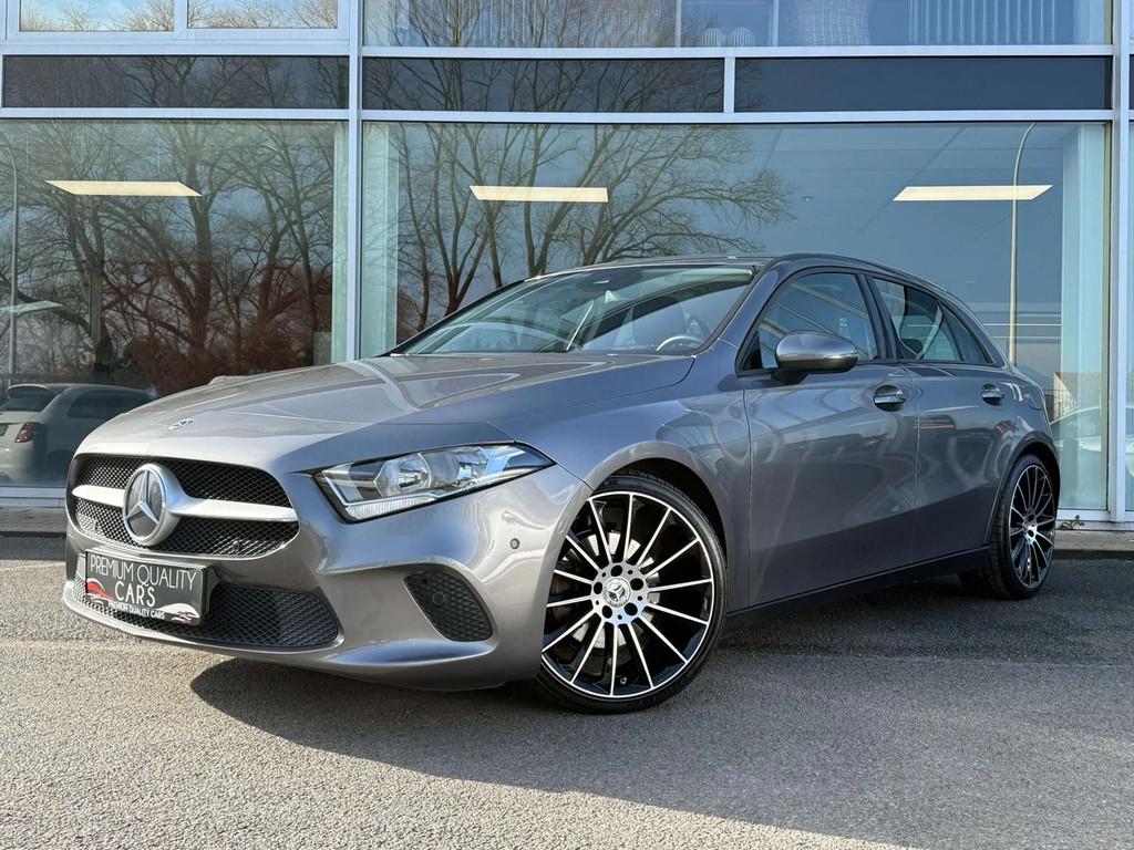 Mercedes-Benz A-CLASS 180 AMG VELGEN / ZETELVERWARMING / CAM, Autos, Mercedes-Benz, Euro 6, Entreprise, 116 ch, Noir