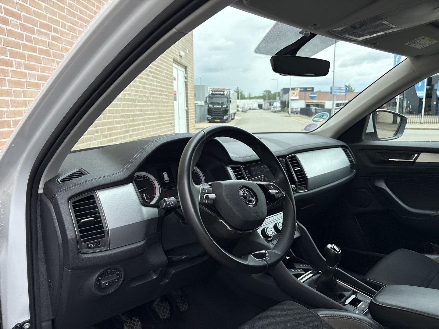 Skoda Kodiaq 1.5 TSI Business Edition |  14.800,- NETTO! | A, Auto's, Skoda, Wit, SUV of Terreinwagen, Zwart, Overige modellen