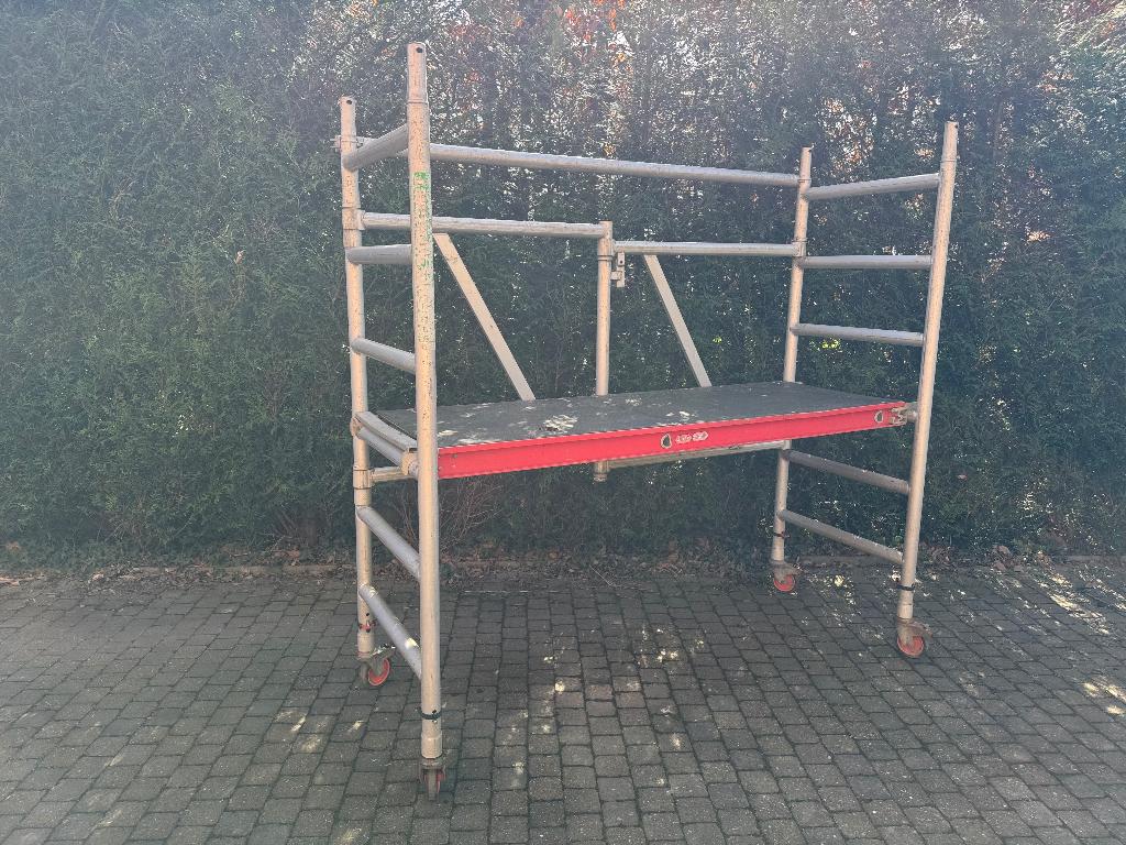 À VENDRE ECHAFAUDAGE ROULANT ALU, Ophalen, Gebruikt, Rolsteiger of Kamersteiger, Minder dan 2 meter