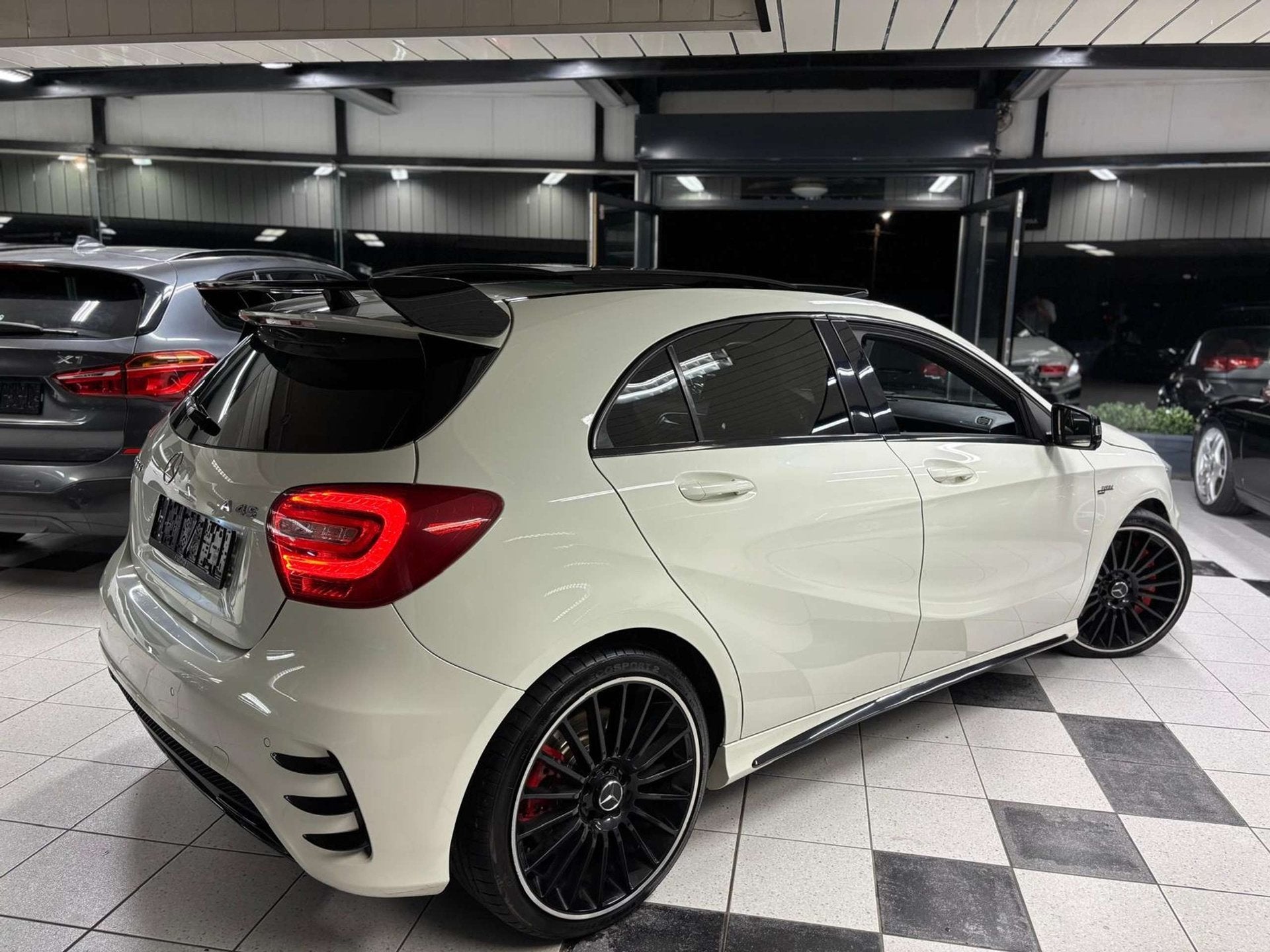 Mercedes-Benz A 45 AMG A 45 AMG 4-Matic, Auto's, Automaat, Gebruikt, 4 cilinders, Alcantara