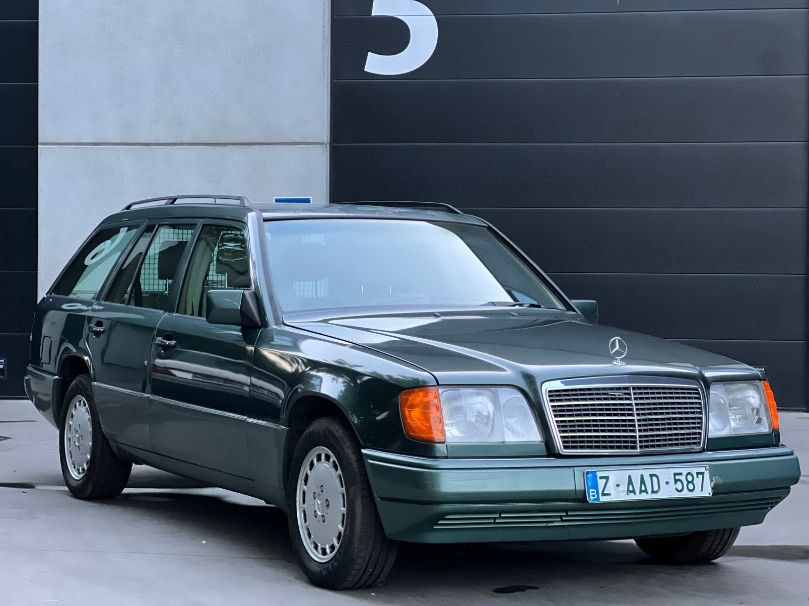 Mercedes-Benz 300TE 4MATIC — 1992 — 185 000 km — Suisse, Autos, Achat, 6 cylindres, Air conditionné, Particulier