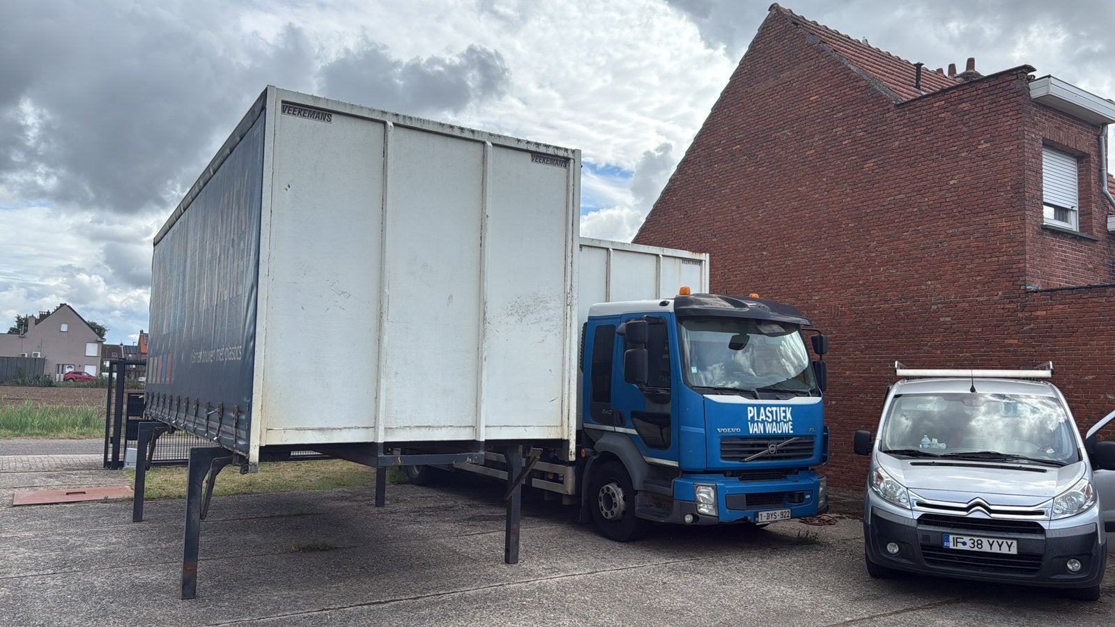 Volvo FL 250 BDF Bache, Autos, Euro 5, Achat, Boîte manuelle, 2 portes