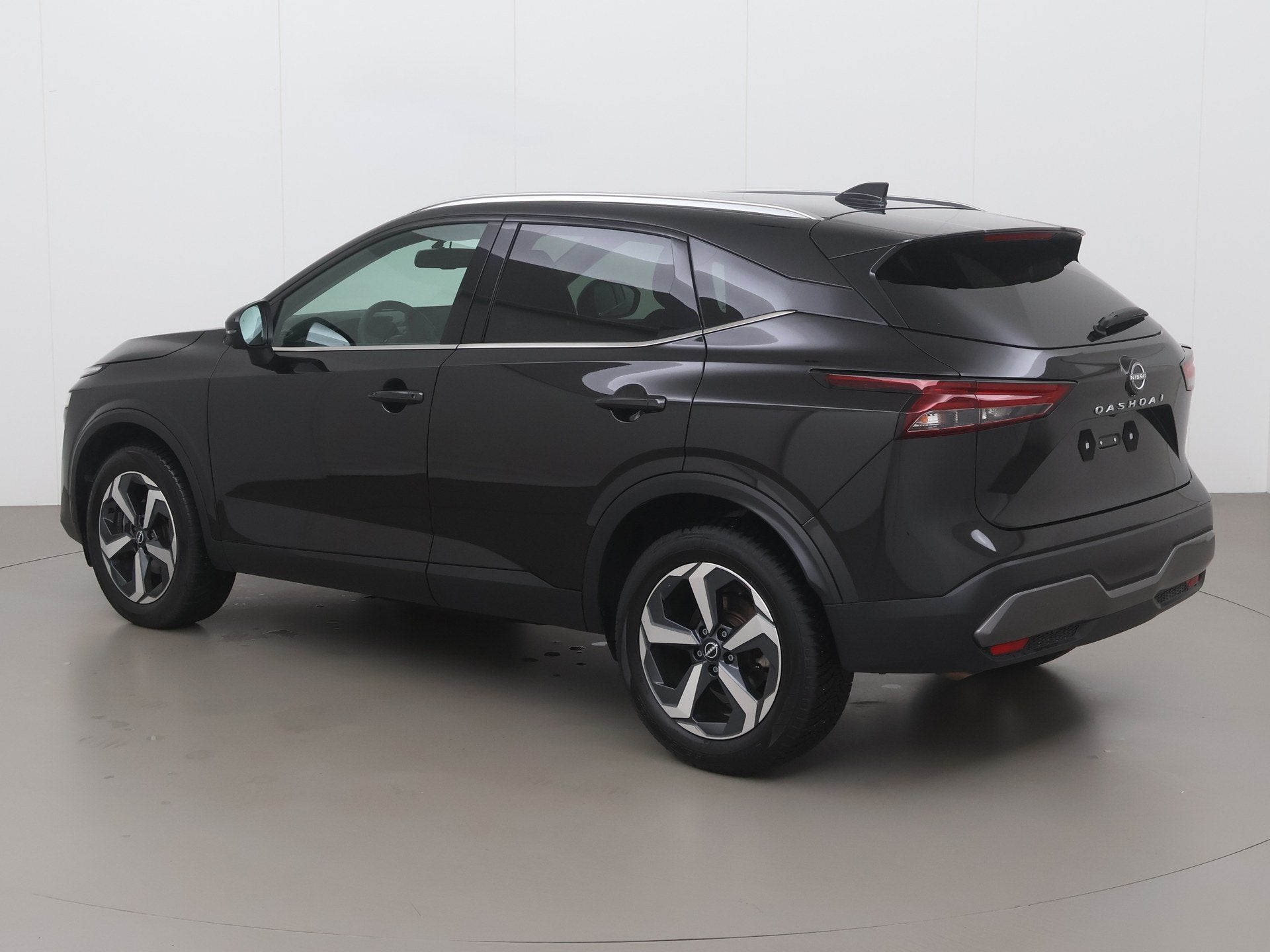 Nissan Qashqai dig-t n-connecta 158 AT, Zwart, Bedrijf, Open dak, 5 deurs