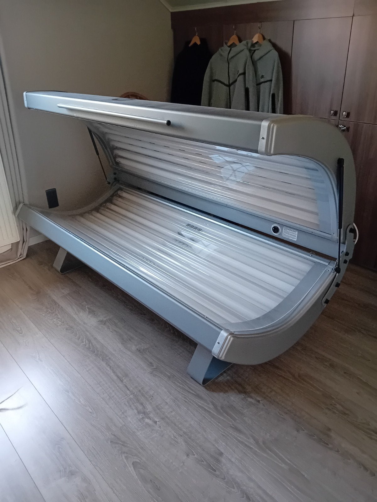 zonnebank, Electroménager, Solarium, Banc solaire & Bronzage facial, Enlèvement, Utilisé, Banc solaire double, 15 lampes ou plus