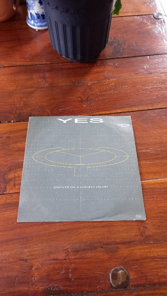 Vinyl (45t) yes "owner of a lonely heart", Ophalen, Zo goed als nieuw, Pop
