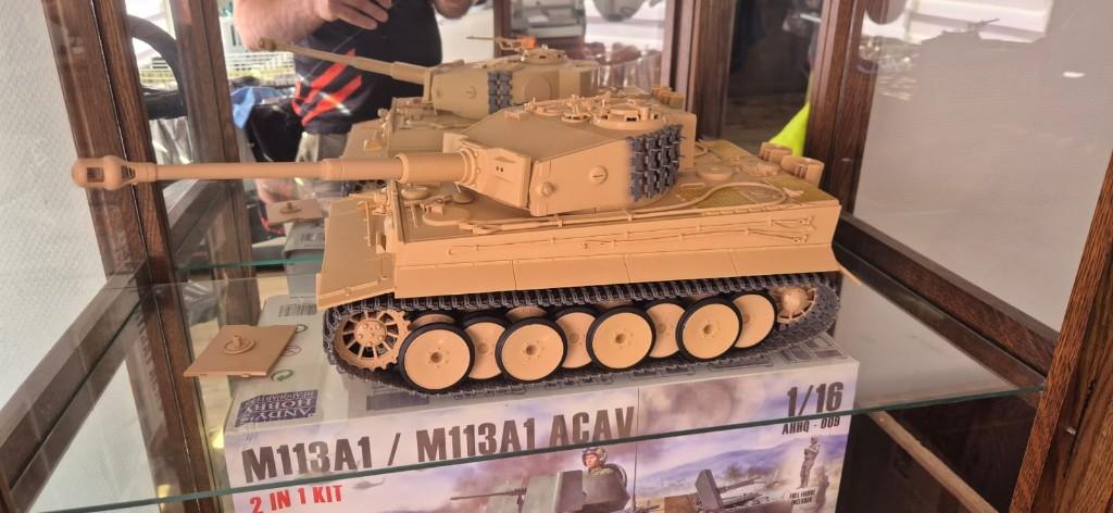 Pz.Kpfw. VI Tiger I hobbyboss 1/16, Tank, Groter dan 1:32, Nieuw, Ophalen
