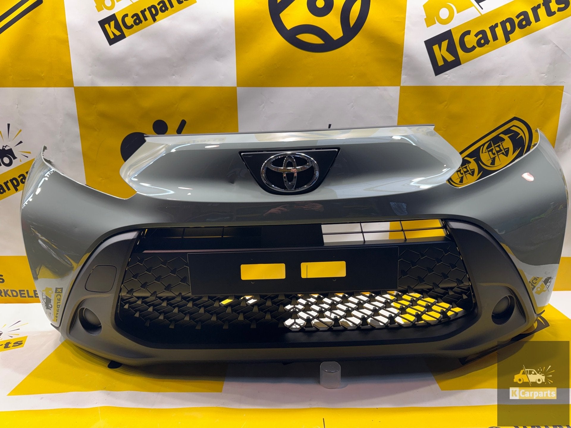 Toyota Aygo X Voorbumper origineel Compleet 52119-OH19 nieuw, Info@toyota.co.jp, Gebruikt, Voor, Toyota Motor Corporation