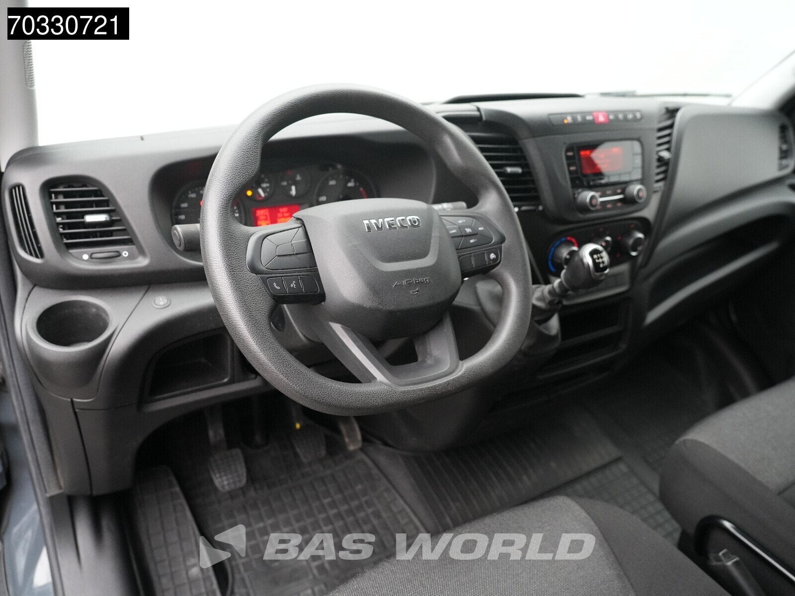 Iveco Daily 35S18 3.0L 3,5t Trekhaak L2H2 Airco Cruise Camer, Argent ou Gris, Achat, Euro 6, Entreprise