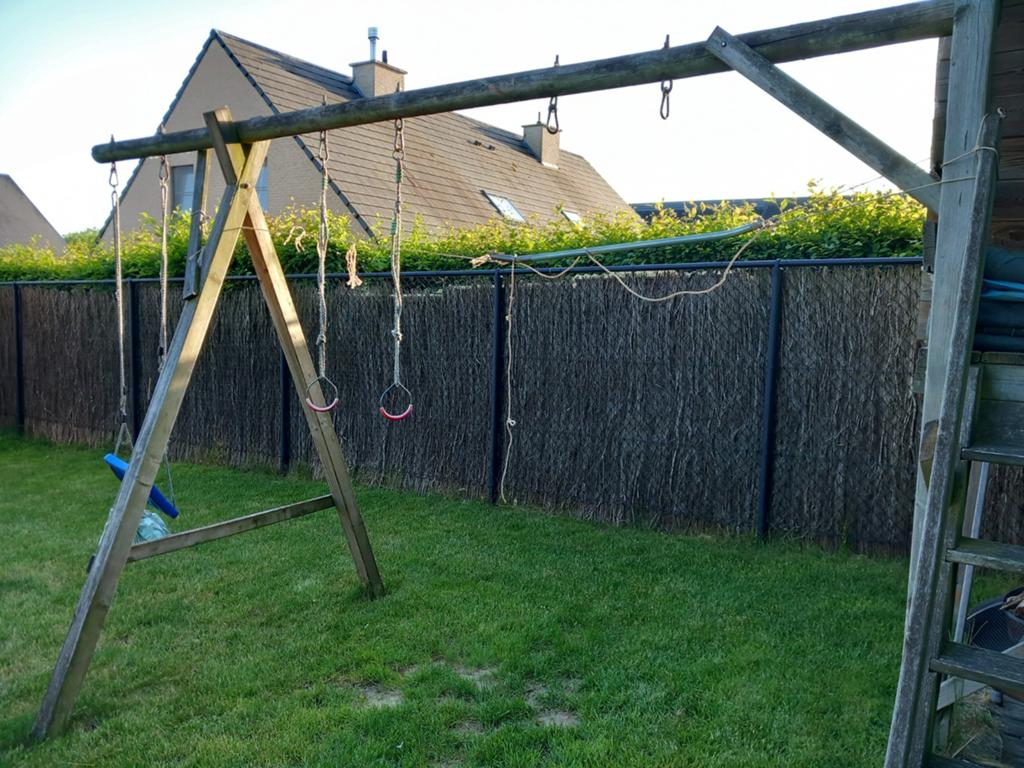 Speeltoren met glijbaan en speelhuisje, schommel mogelijk, Ophalen, Schommel