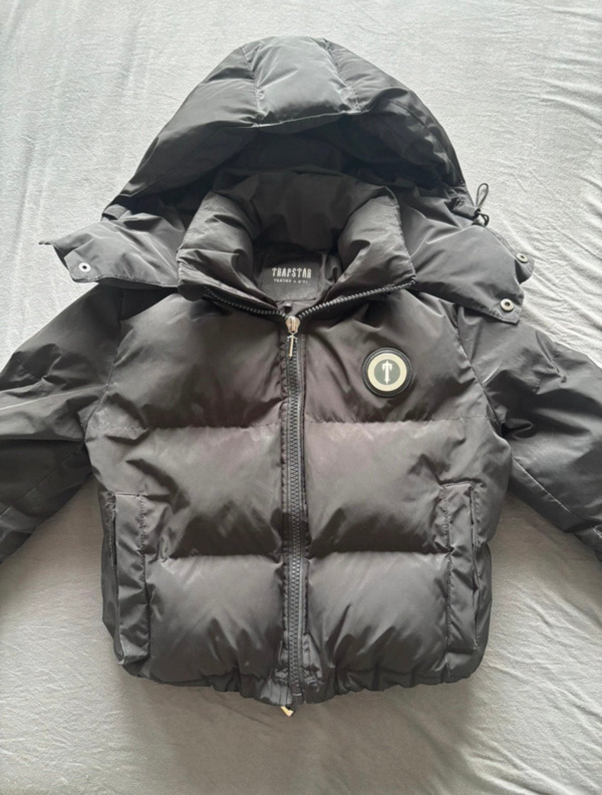 Trapstar Cropped Jas, Ophalen of Verzenden, Zo goed als nieuw, Maat 38/40 (M), Zwart