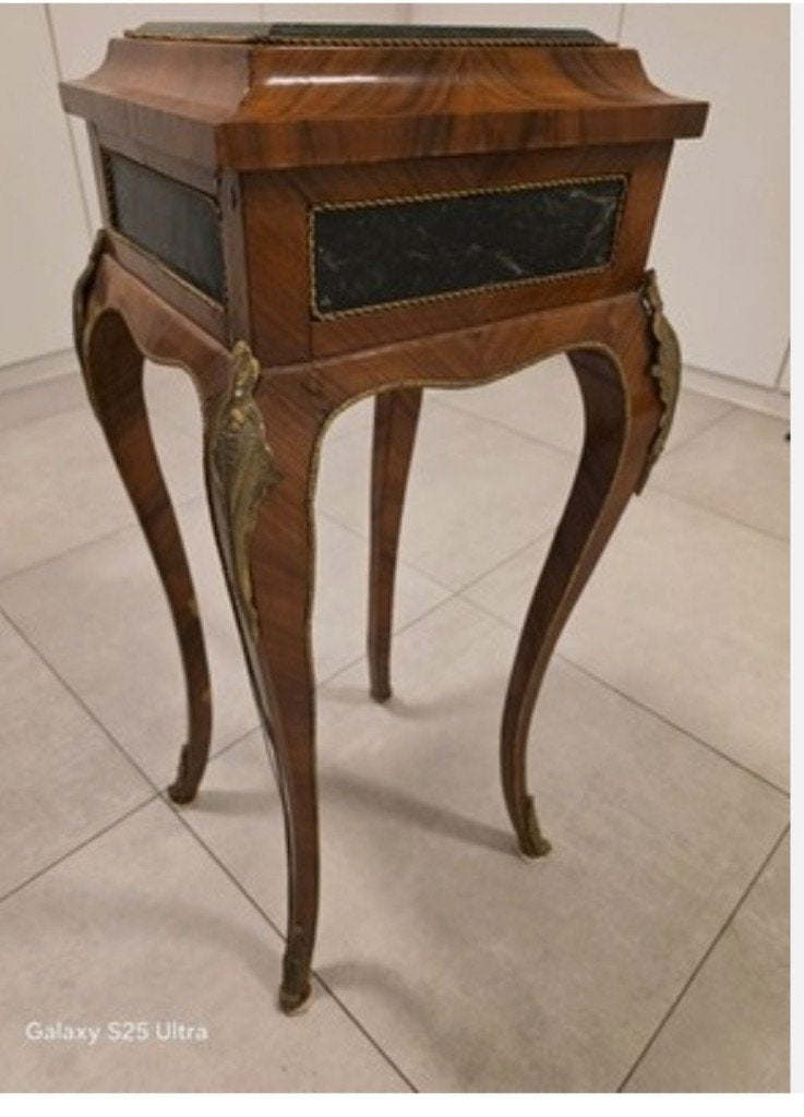 Table d'appoint meuble ancien de style Louis XV avec marquet, Maison & Meubles, 55 à 75 cm, Enlèvement, Carré, Comme neuf