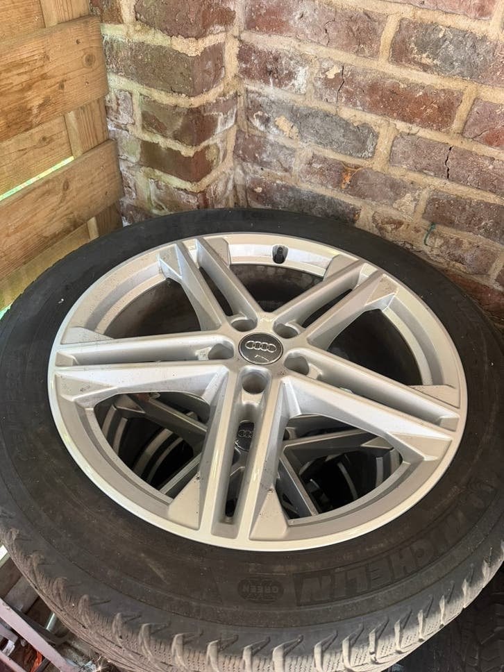 Winterbanden audi q5, 255 mm, Banden en Velgen, Winterbanden, Ophalen