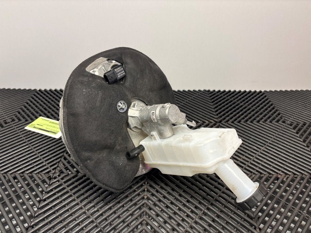 REMBEKRACHTIGER ABS Clio V (RJAB) (|0265005329|472109156R|), Robert Bosch AG, Gebruikt, Renault, Robert-Bosch-Allee 1
74232  Abstatt, DE