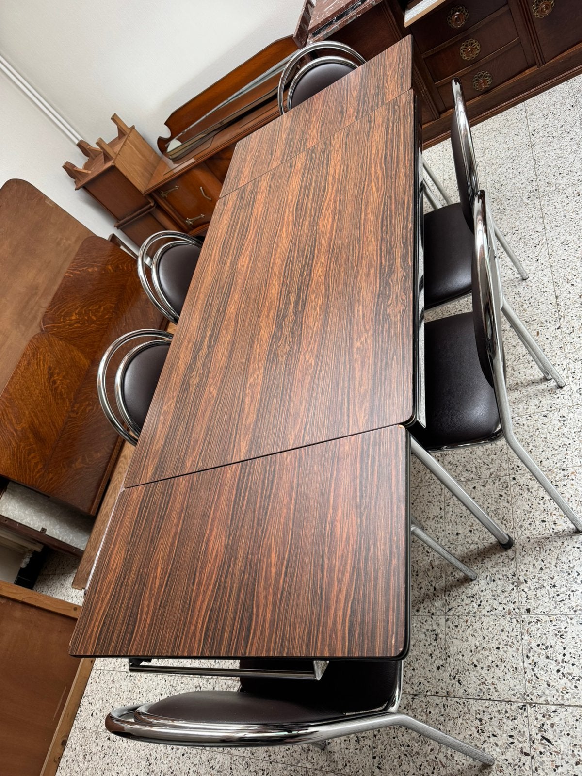 Uittrekbare tafel in nieuwstaat, Ophalen, 50 tot 100 cm, Zo goed als nieuw, Vijf personen of meer