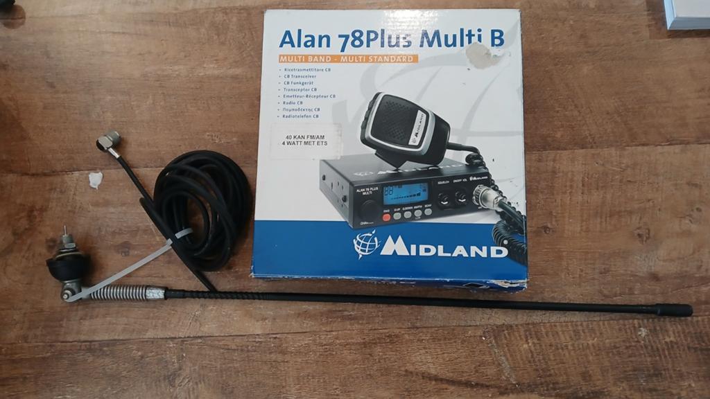 Nouveau CB Midland, Enlèvement, Antenne
