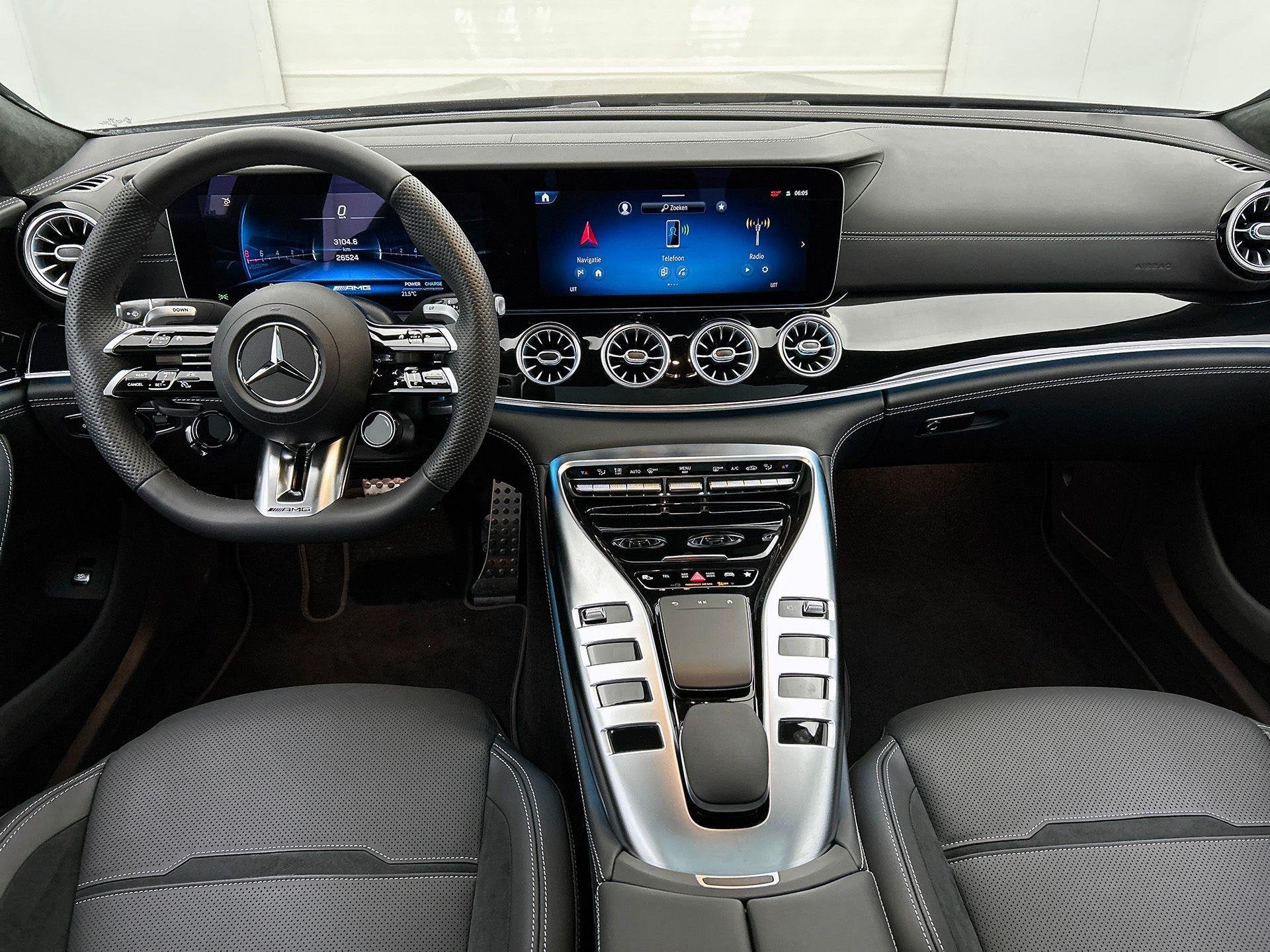 Mercedes-Benz AMG GT 43 4MATIC+ 4-Deur Coupé | Panoramisch, Auto's, Automaat, Stof, Gebruikt, Zwart