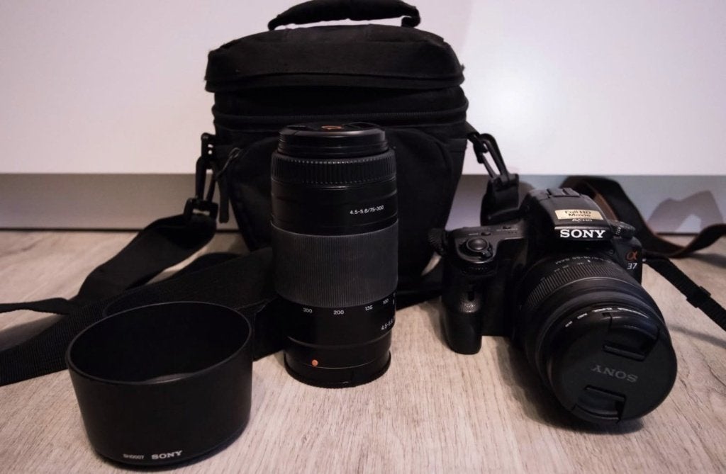 Sony Alpha A37 + 2 objectifs 18–55 mm et 75–300 mm, Enlèvement ou Envoi, Batterie, Utilisé, Stabilisation d'image