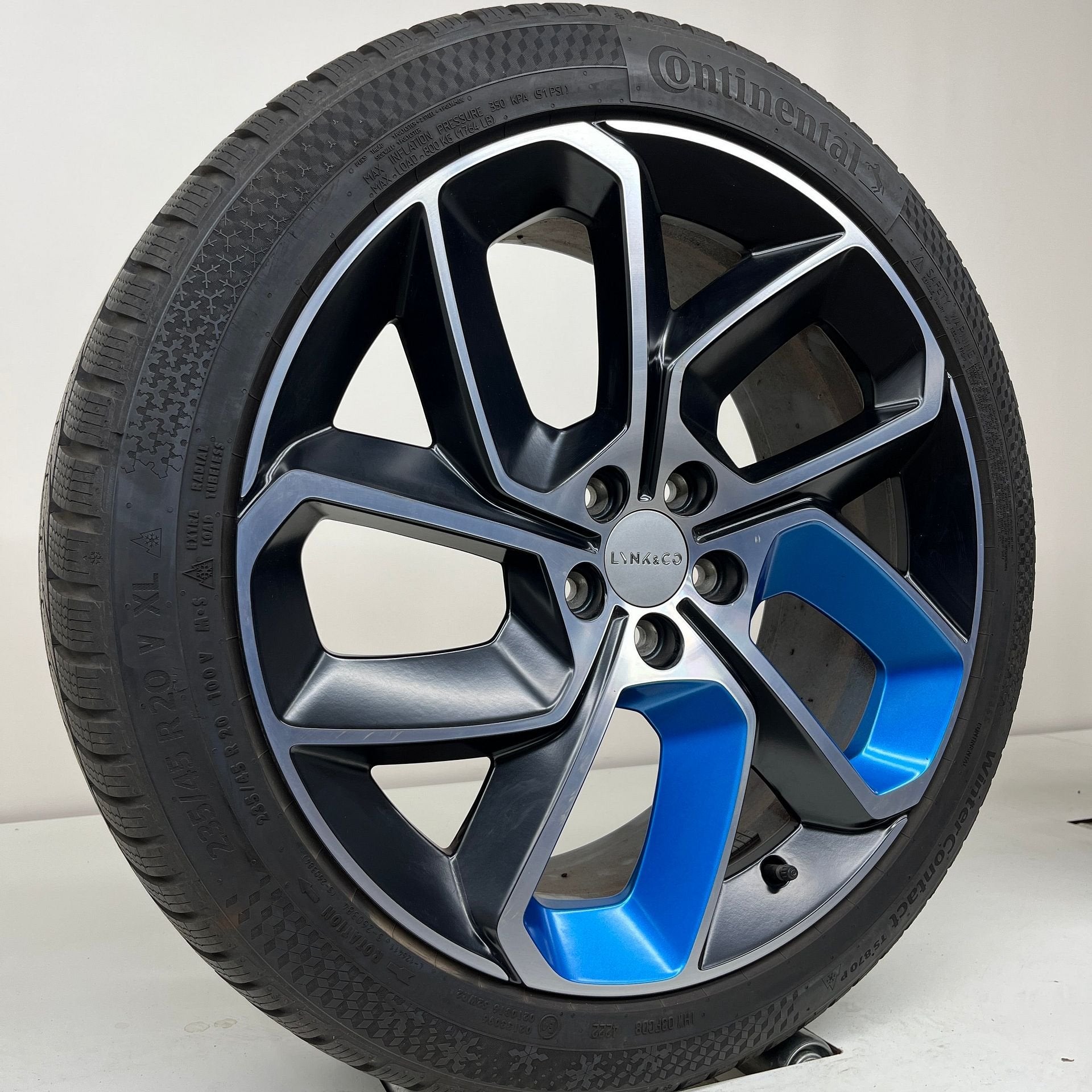 Lynk en Co - 20 inch - winterbanden, Gebruikt, Banden en Velgen, 235 mm, Personenwagen