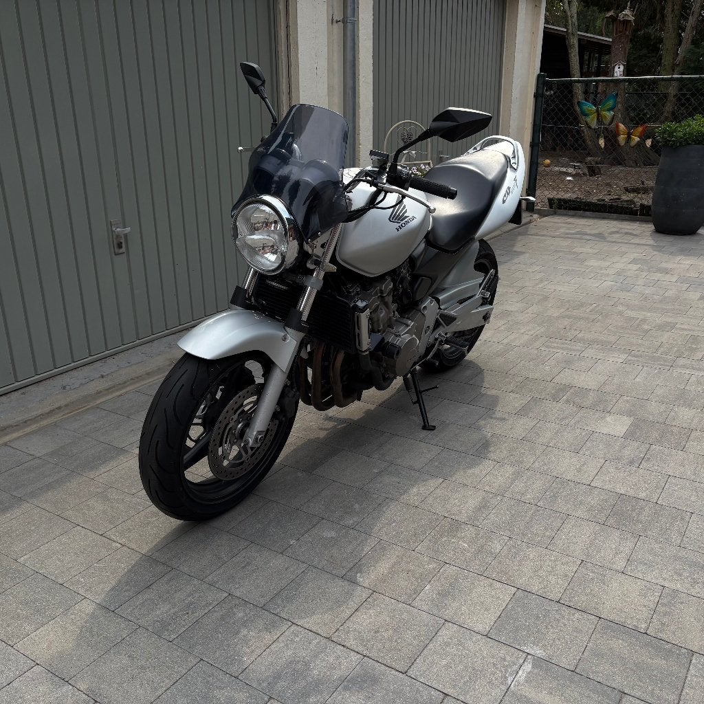 Honda CB600F Hornet 2004, Motos, Motos | Honda, Poignées chauffantes, Occasion, Plus de 35 kW, Particulier