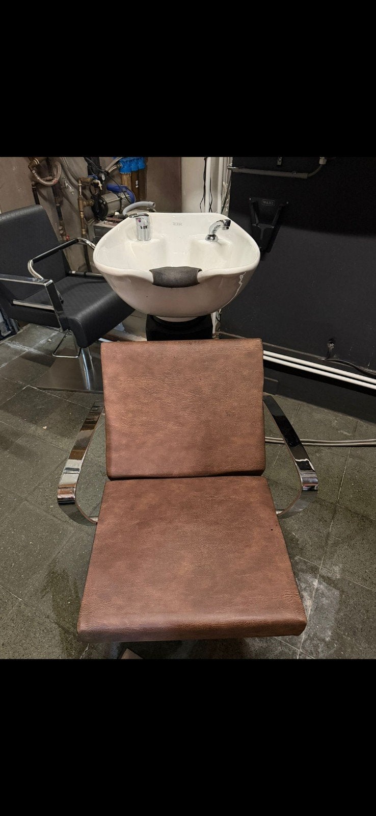 Wastafel kapsalon met stoel, Ophalen