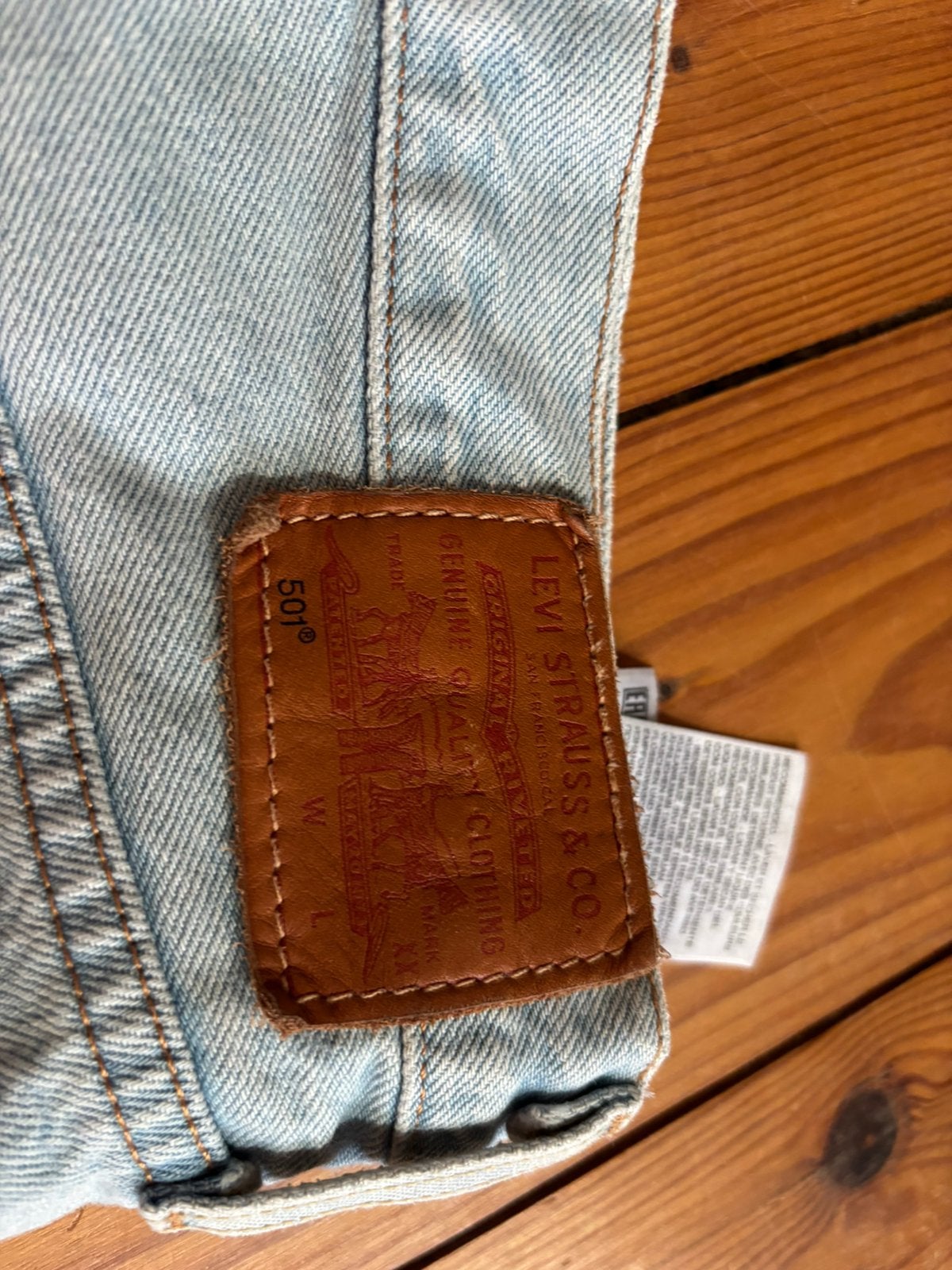 Short Levis taille M, Enlèvement ou Envoi, Porté, Bleu, W30 - W32 (confection 38/40)