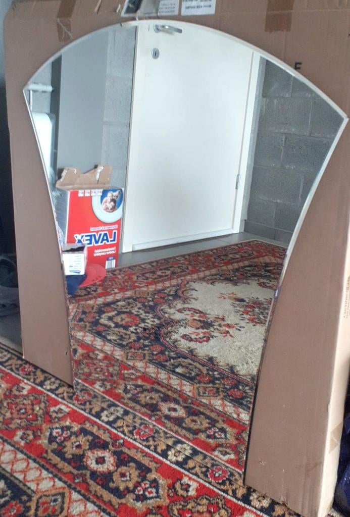 Grote spiegel.Prima staat.Afhalen in Herk-de-Stad, Ophalen