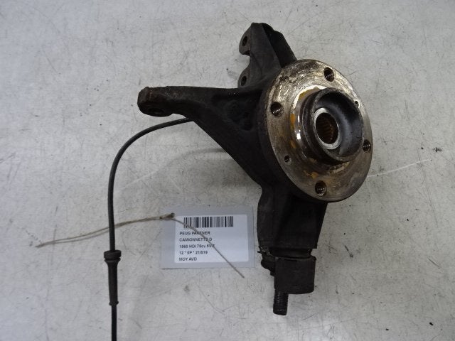 MOYEU DE ROUE AVANT DROIT Peugeot, Utilisé, Peugeot