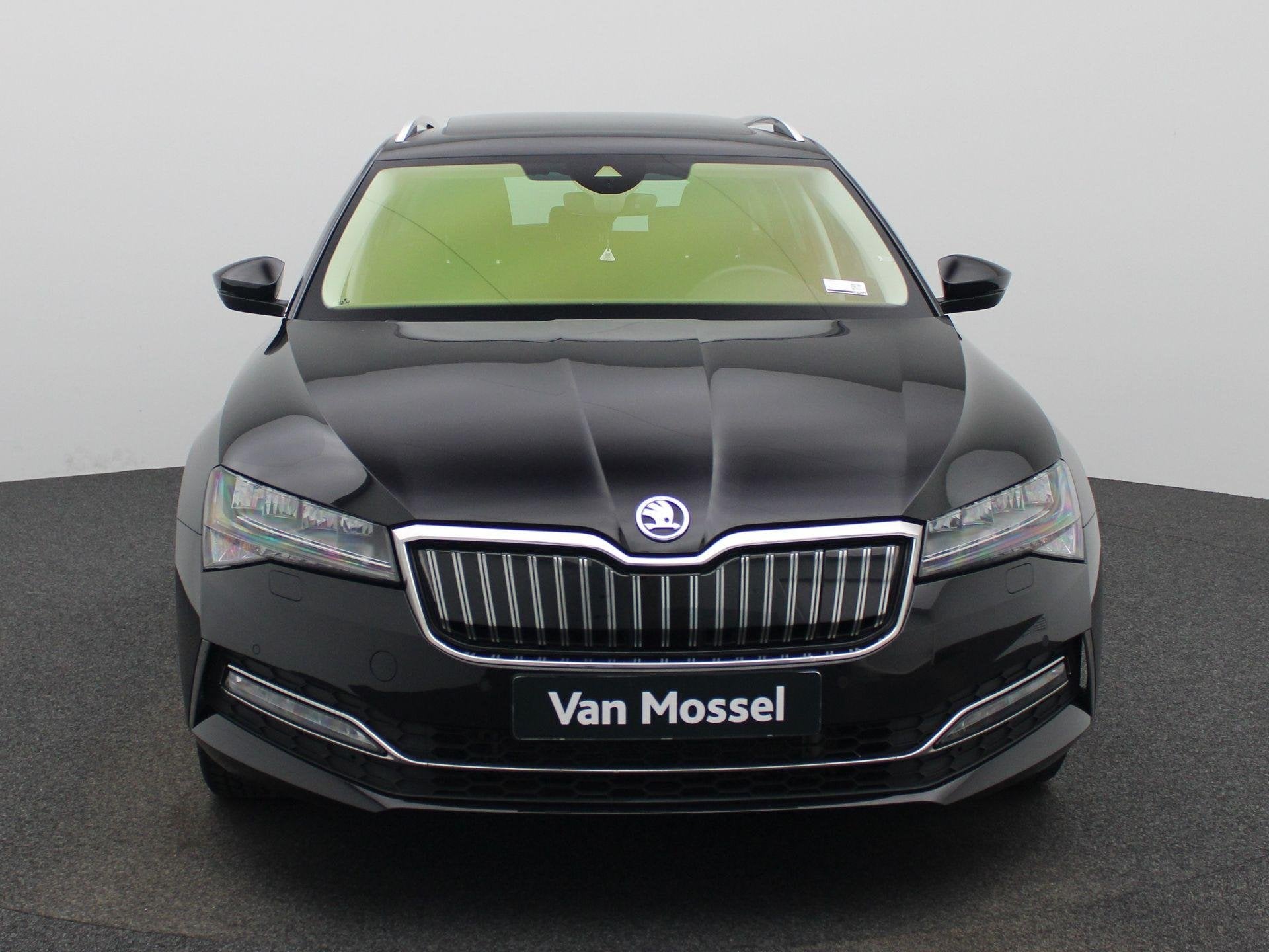 Skoda Superb Combi 1.4 TSI iV 160kW DSG6 Clever, https://public.car-pass.be/vhr/93c81acb-eb47-43de-adcd-e50a0e89454b, 218 ch, Achat
