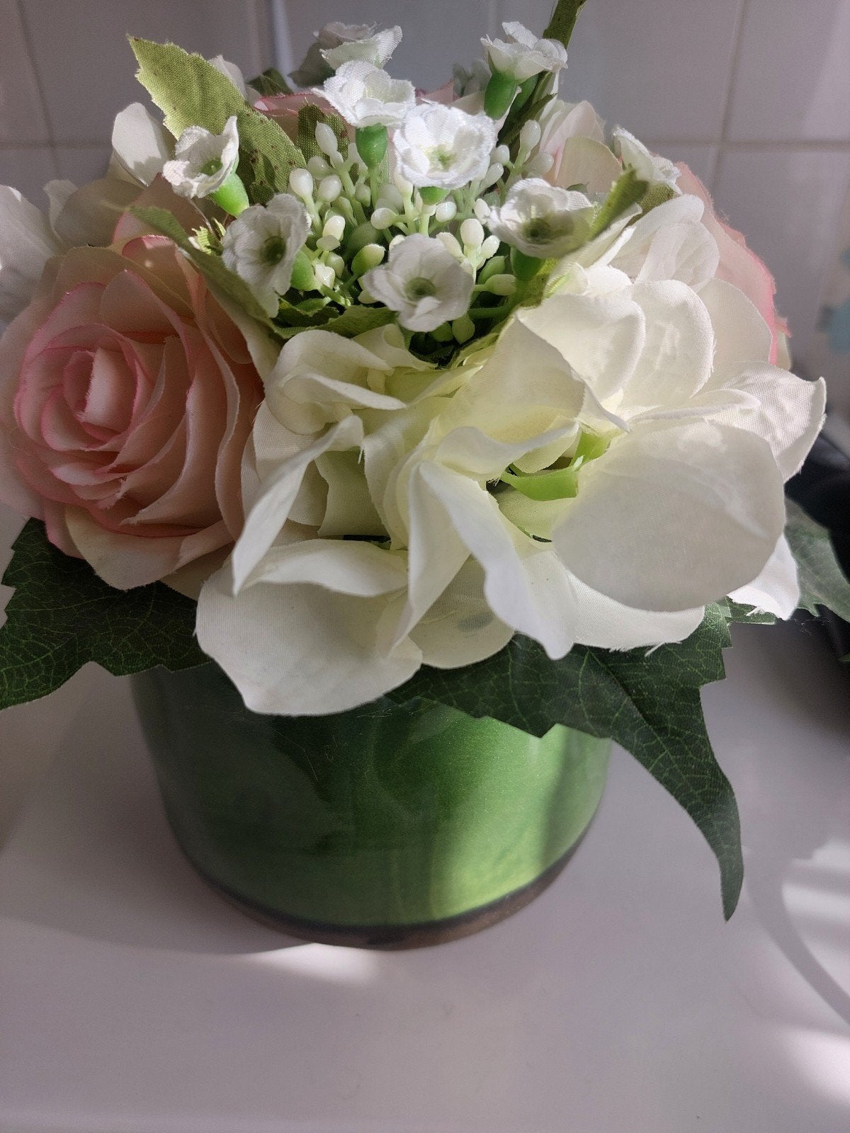 Bloempotje groen met frisse zijden bloempjes, Maison & Meubles, Accessoires pour la Maison | Plantes & Fleurs artificielles, Enlèvement ou Envoi