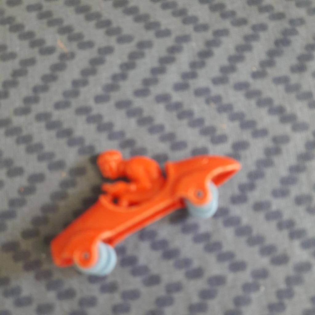 RAAR PLASTIC AUTOOTJE *VINTAGE* schaal ca. 1/64*, Ophalen, Zo goed als nieuw, Auto, Overige merken