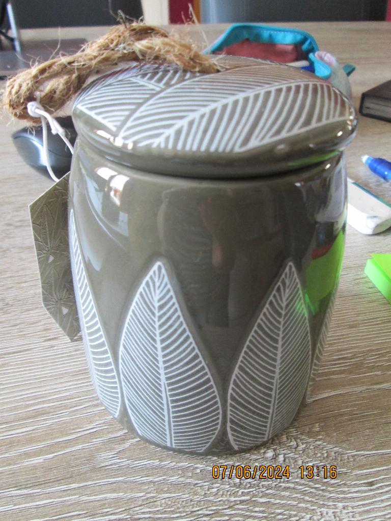 Bougie parfumée « Fève de Tonka Cuba-Le comptoir bougie », Maison & Meubles, Accessoires pour la Maison | Bougeoirs & Bougies
