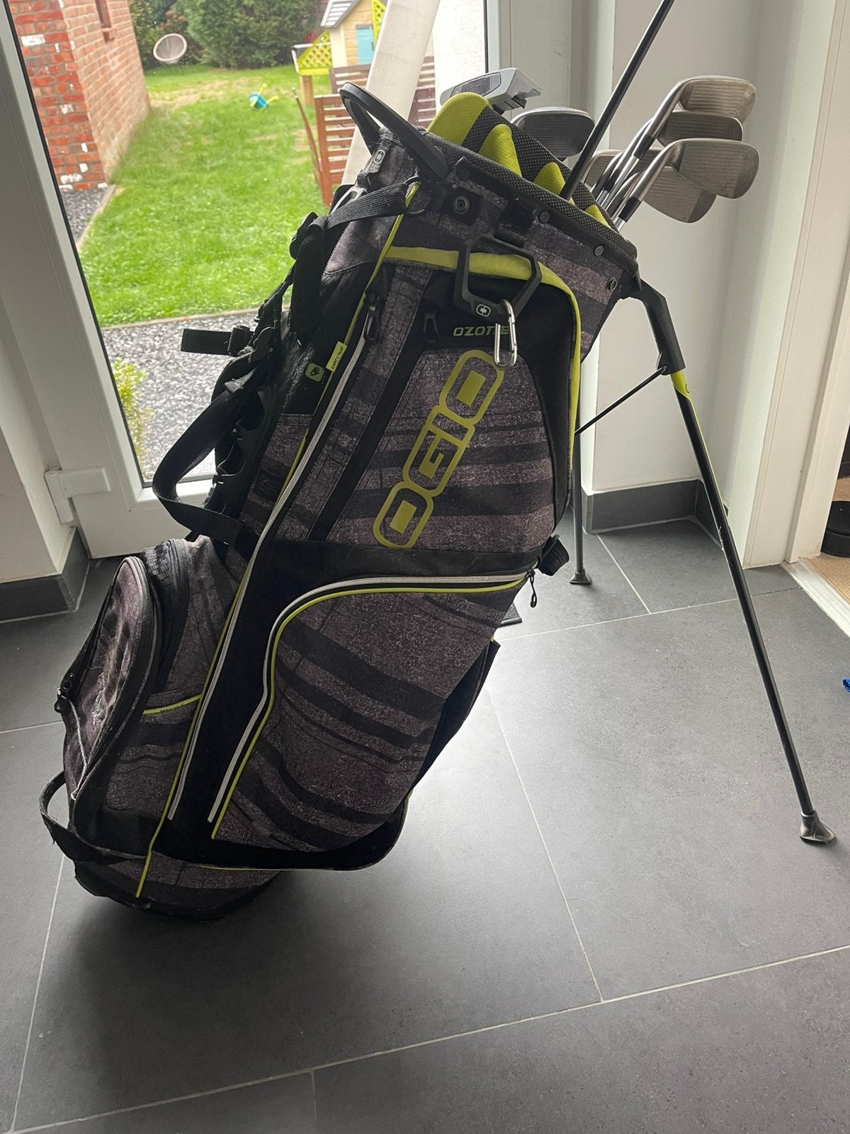 Ogio Golfzak met Mizuno clubs, Sport en Fitness, Ophalen, Zo goed als nieuw, Set, Mizuno