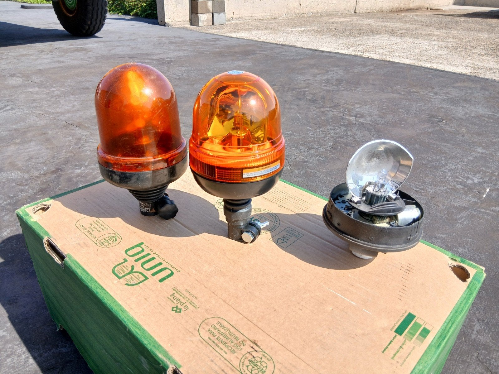 zwaailamp 12v voor op insteek, 3 stuks., Auto-onderdelen, Verlichting, Ophalen