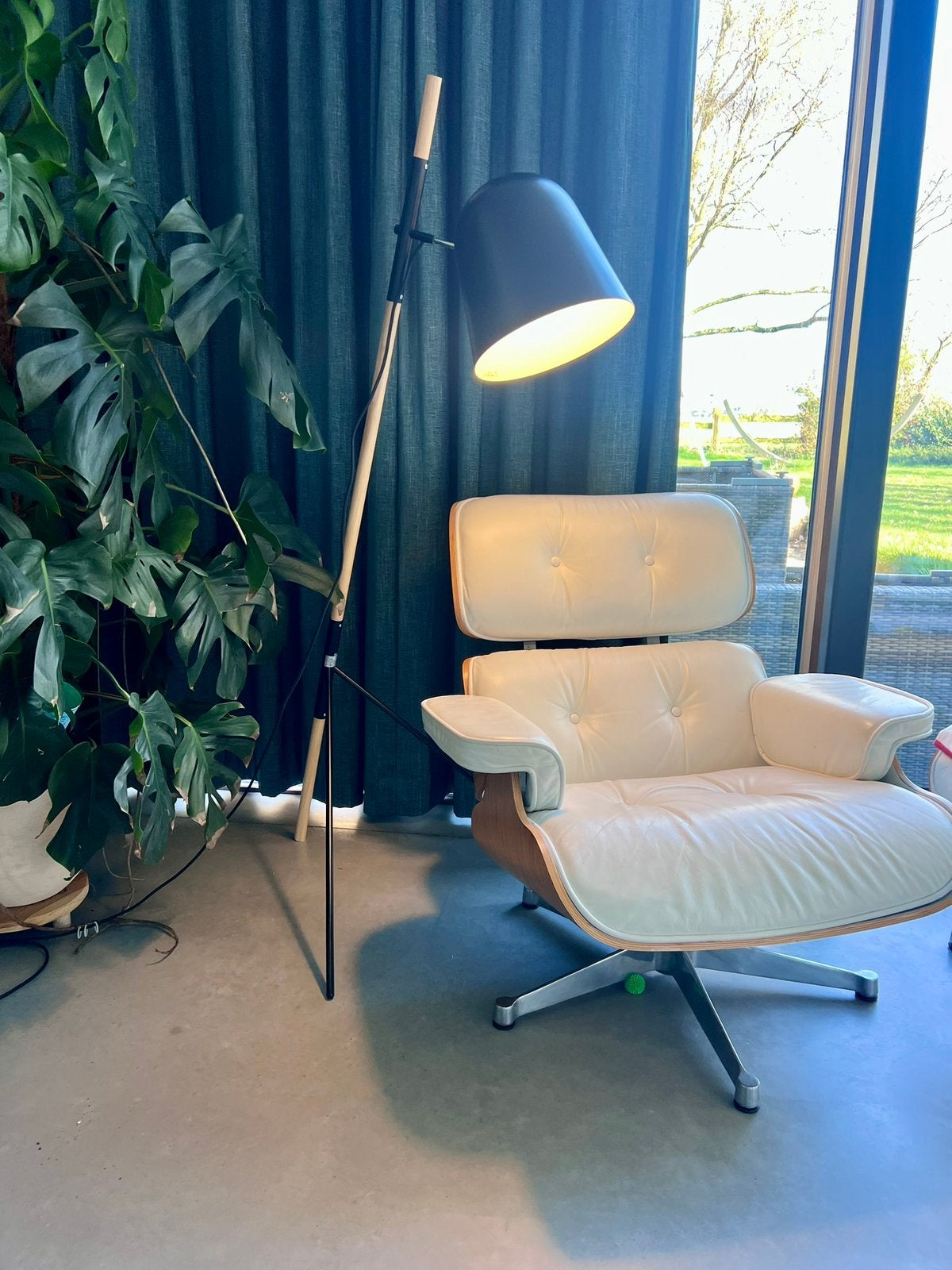 Design staanlamp | 148cm | zwart & hout | led vloerlamp, Ophalen, Zo goed als nieuw, Hout