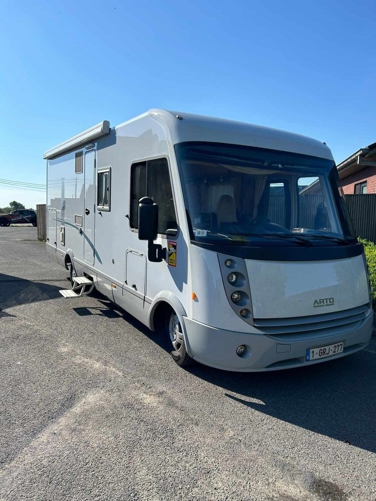 Camper Niesmann Bisschoff Arto 74, Caravans en Kamperen, Integraal, Fiat, Particulier, 8 tot 9 meter