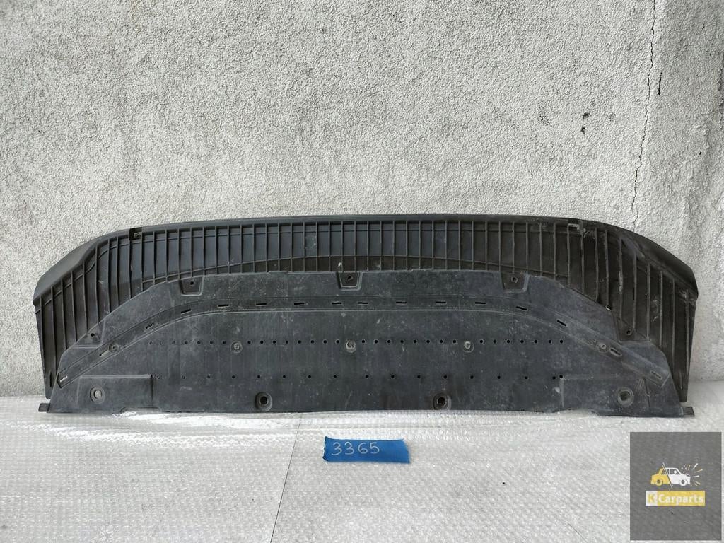 AUDI A6 C7 ONDERSTE BUMPERDEKSEL 4G0807611, Gebruikt, AUDI AG, Auto-Union-Strasse 1
85045  Ingolstadt, DE, Audi